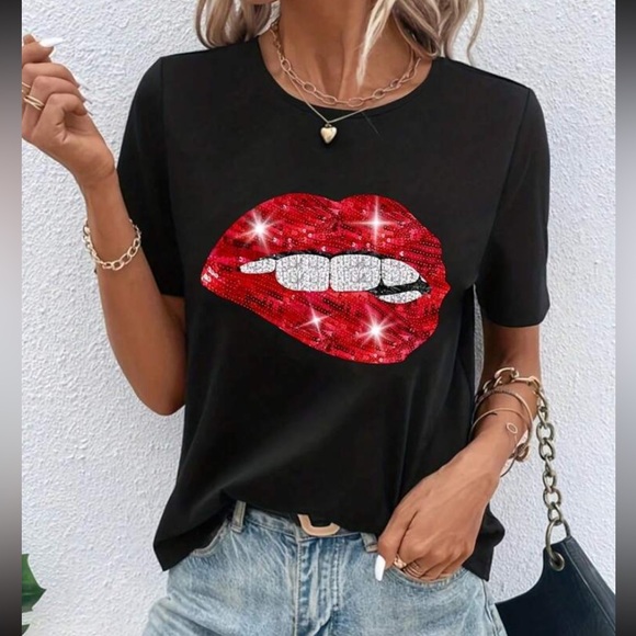 Tops - Luxe black cotton sequin lips design top
